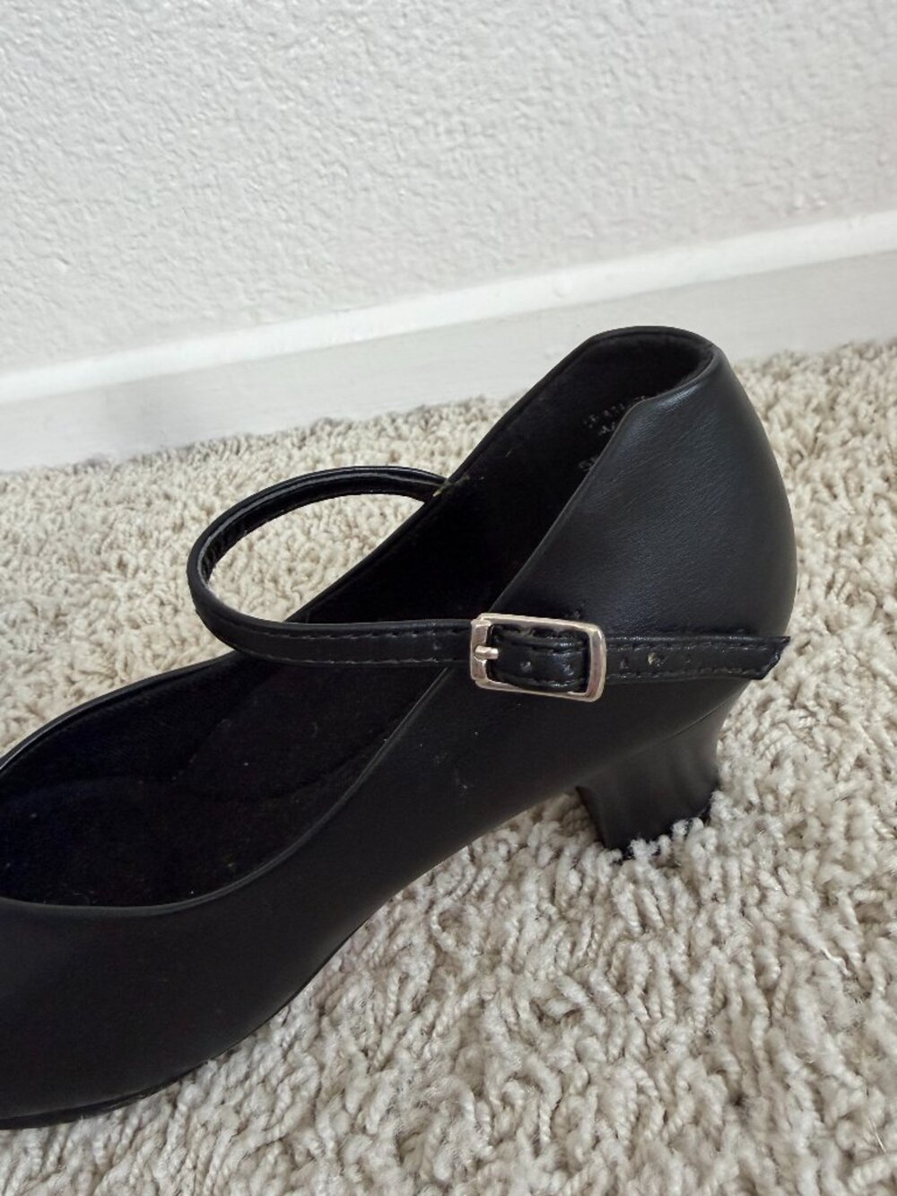 Capezio Womens Jr. Footlight 1.5" Heel Character Shoes Black Size 6.5 - Picture 6 of 9